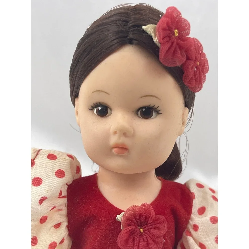 Vogue Dolls Spanish Girl Doll Red Polka Dot Dress Vintage‎ Collectible